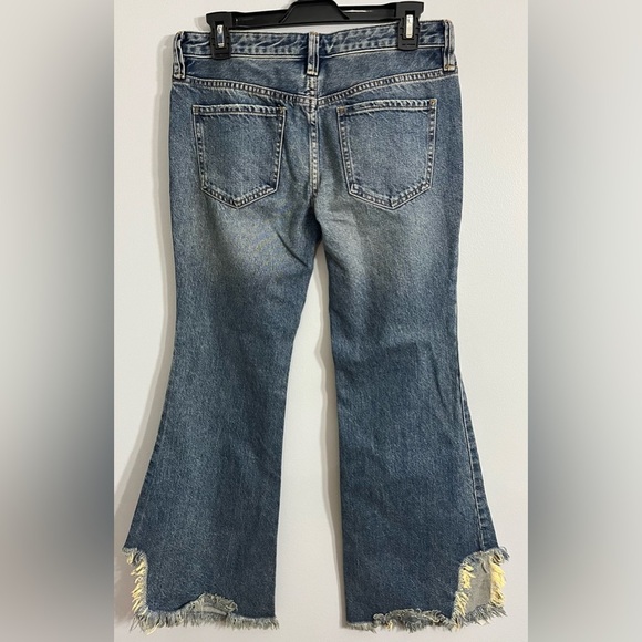 We The Free People Vintage Raw Hem Flared Jeans Size 26 Fringe Cut Out - Picture 8 of 10